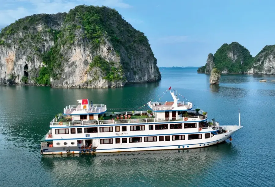 Bai Tu Long Bay Cruise – Vietnam – foto 1