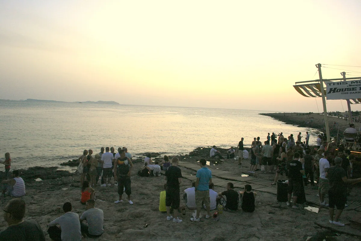 Café Mambo Ibiza Beach – Mambo Beach