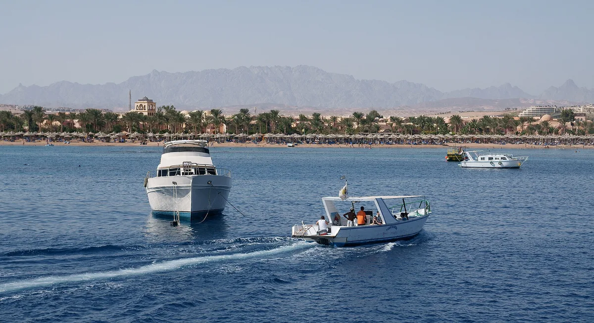 Makadi Bay from sea – Makadi Bay