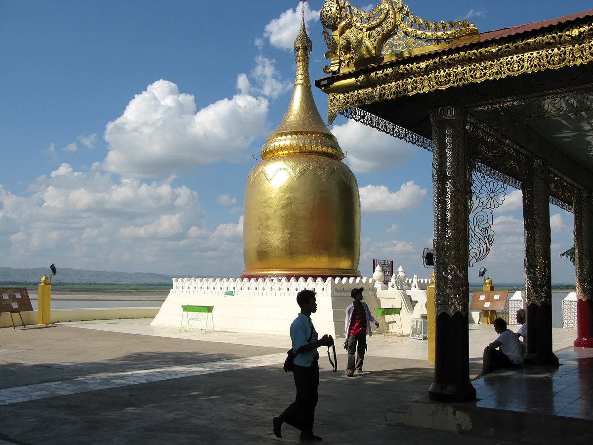 Old Bagan, Myanmar, Bupaya Pagoda – Myanmar