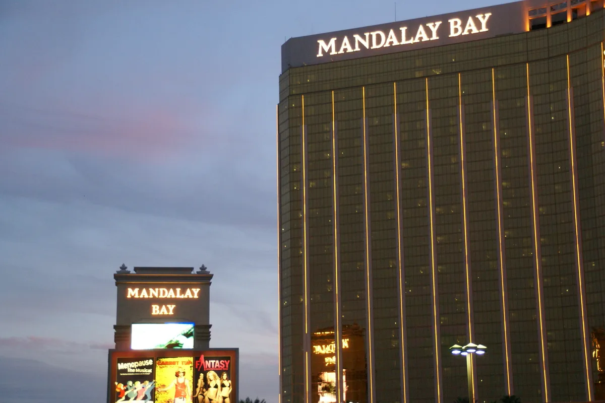 2012.10.05.183114 Mandalay Bay Hotel Las Vegas Nevada – Myanmar