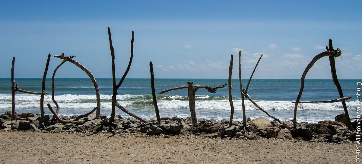 Hokitika Beach Sign (Flickr) 07 – Nederland