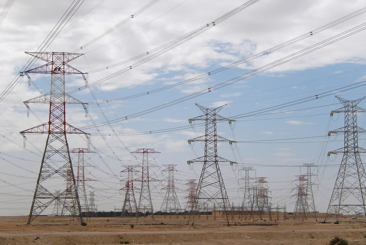 Qatar, power lines (3) – Qatar landscape