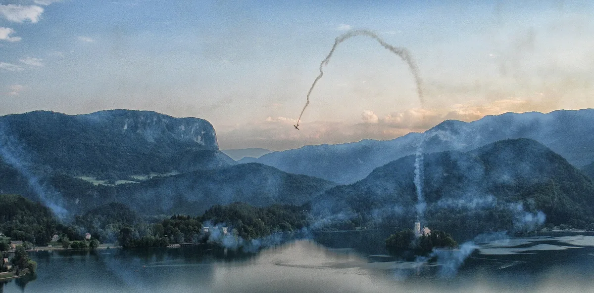 Bled Lake Slovenia Loop Air Show Bled 2013 – Meer van Bled
