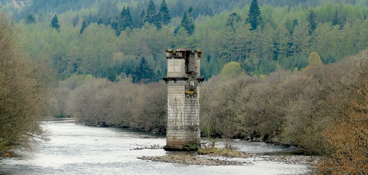 Fort Augustus 446 (48099574097) – Uganda