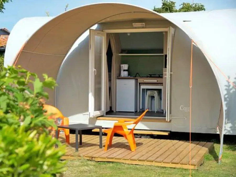 Camping Domaine Du Château- Epinal – FRANKRIJK – foto 1
