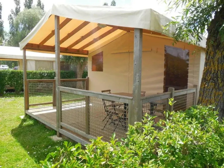 Camping Du Lac Terre d'Auge, Pont-L'Evêque - Pont L'Evêque – FRANKRIJK – foto 1
