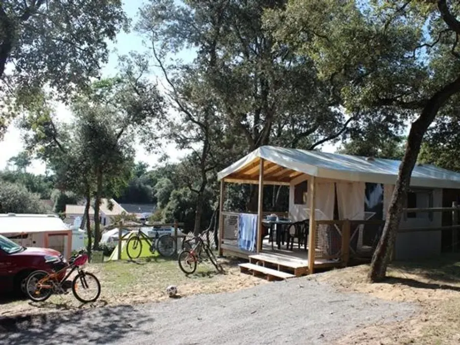 Camping Le Bosquet – FRANKRIJK – foto 1