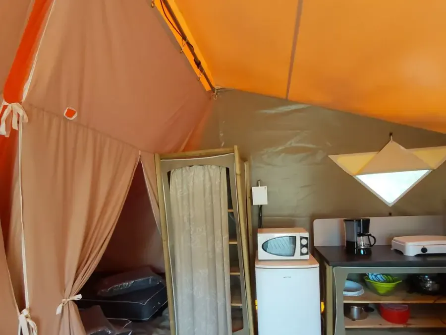 Camping le Port de Lacombe – FRANKRIJK – foto 4