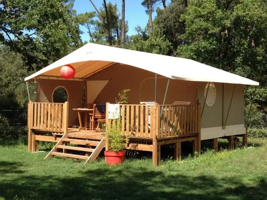 Camping Le Rocher de la Cave – FRANKRIJK – foto 1