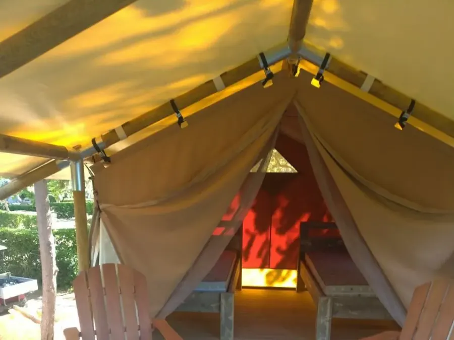 Camping Le Val de Cesse – FRANKRIJK – foto 1
