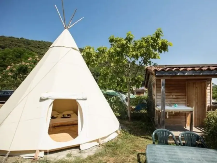 Camping Les Cerisiers du Jaur – FRANKRIJK – foto 4