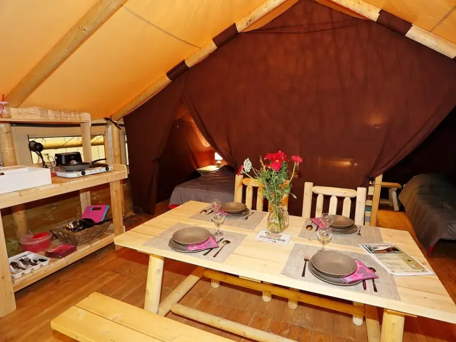 Camping Les Pommiers des 3 Pays – FRANKRIJK – foto 3