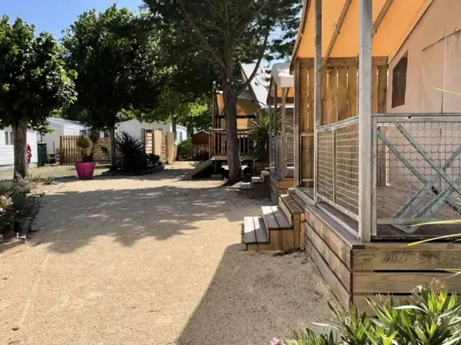 Camping maeva Escapades La Parée du Both – FRANKRIJK – foto 2