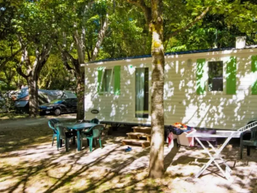 Camping Paradis du Viaduc – FRANKRIJK – foto 2
