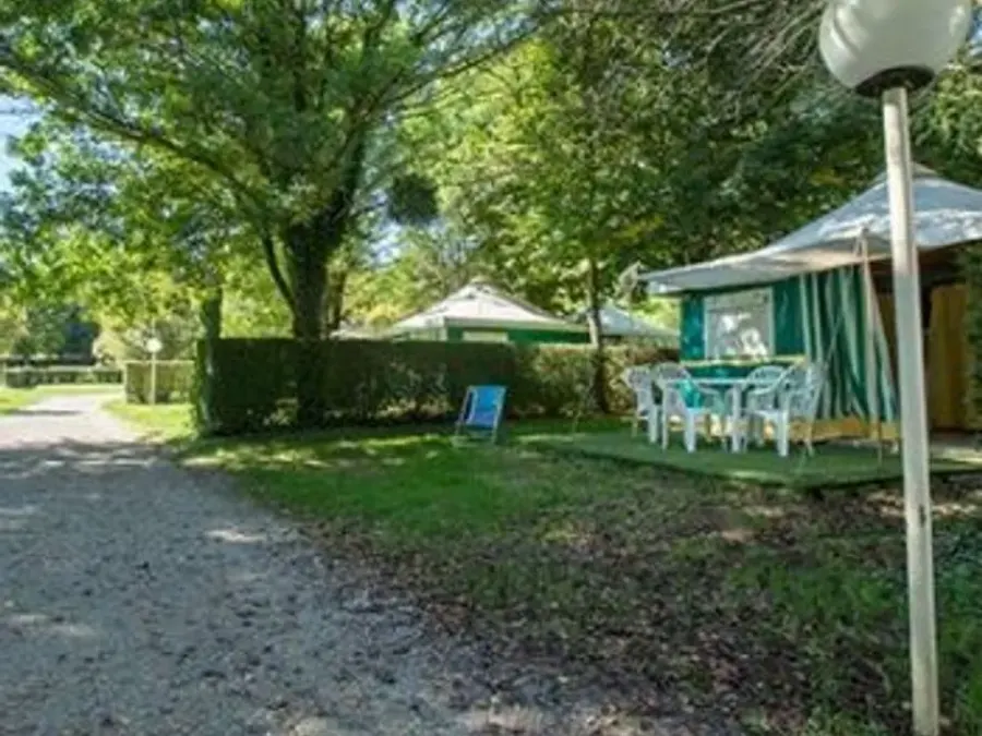 Camping Paradis Le Coiroux – FRANKRIJK – foto 2