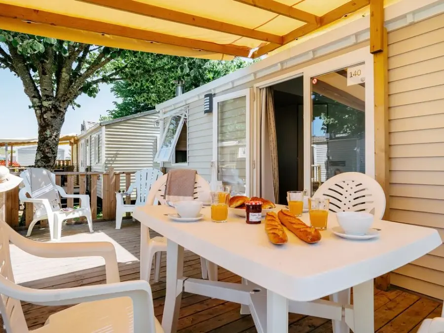 Camping Romanée - Les Grottes De Roffy – FRANKRIJK – foto 2