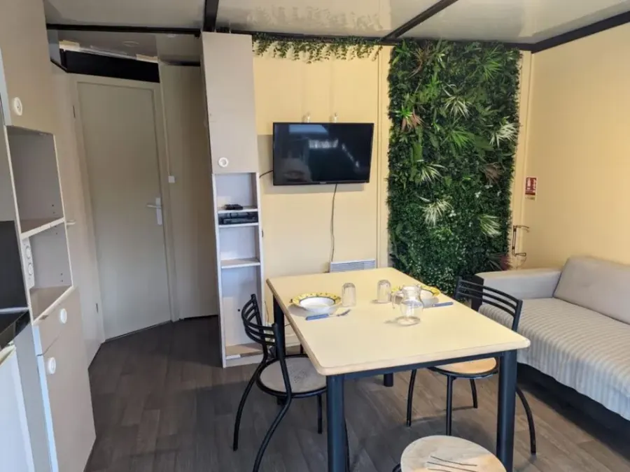 Camping Ushuaïa Villages - Le Village des Sources – FRANKRIJK – foto 1