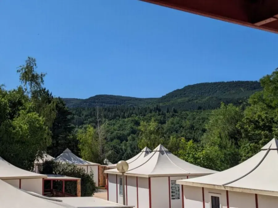 Camping Ushuaïa Villages - Le Village des Sources – FRANKRIJK – foto 6