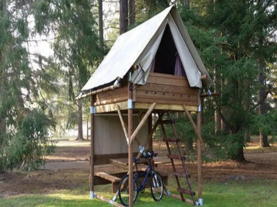 Camping Ushuaïa Villages Rives d'Olt et Aubrac – FRANKRIJK – foto 1