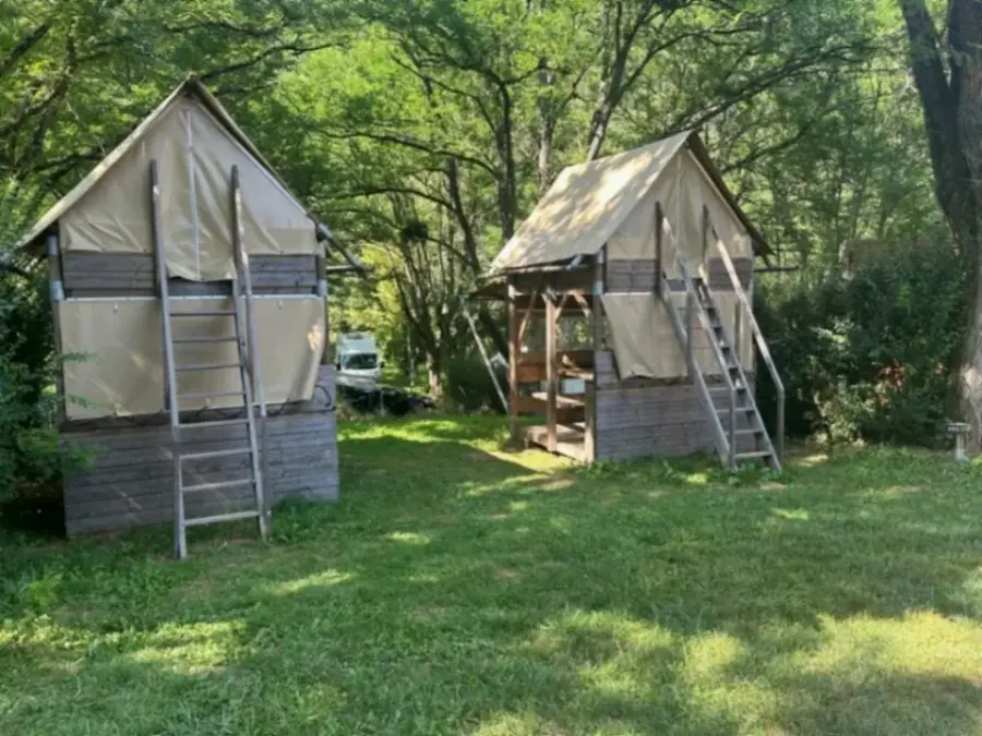 Camping Ushuaïa Villages Rives d'Olt et Aubrac – FRANKRIJK – foto 2