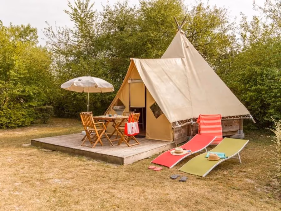 Camping Le Petit Trianon – FRANKRIJK