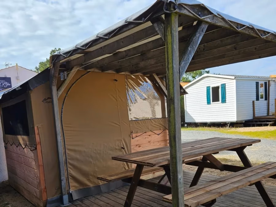 Camping Le Pont D'yeu – FRANKRIJK
