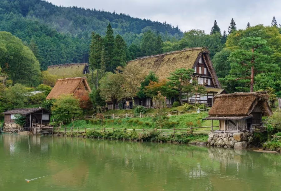 De rieten daken van Shirakawago – Japan