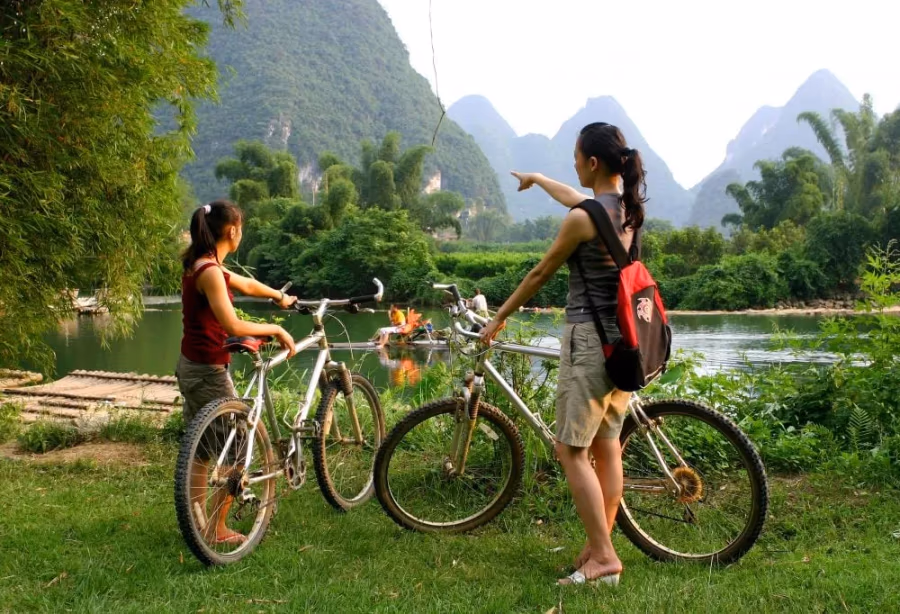Fietsen in Yangshuo tussen het Karst gebergte – China