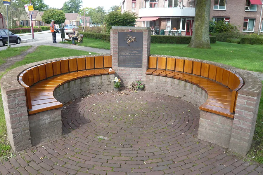 Airborne Monument Wolfheze bench – Wolfheze