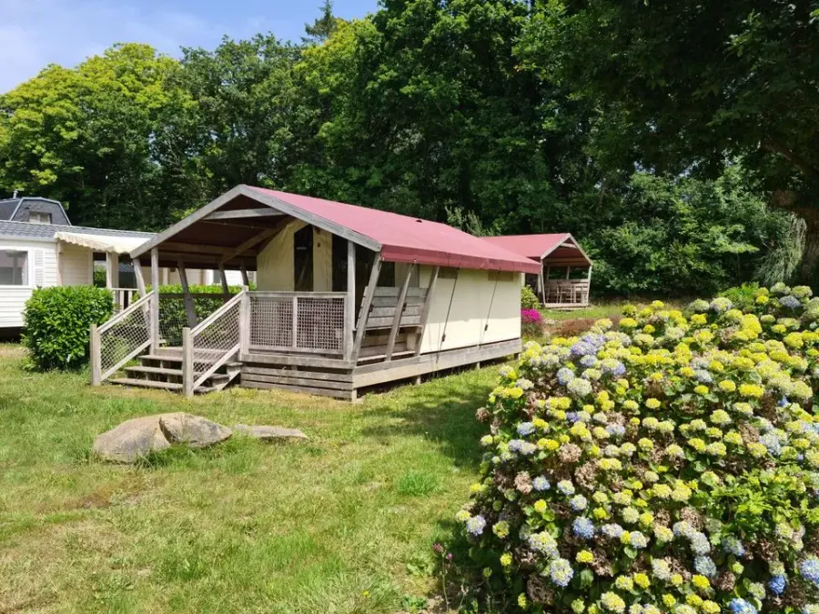 Flower Camping Kerleyou – FRANKRIJK – foto 1