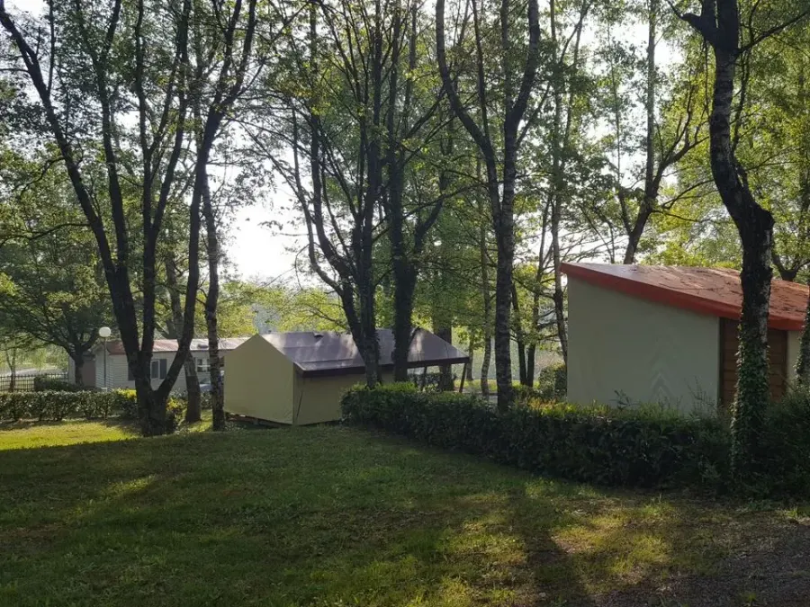 Flower Camping l'Air du Lac – FRANKRIJK – foto 4