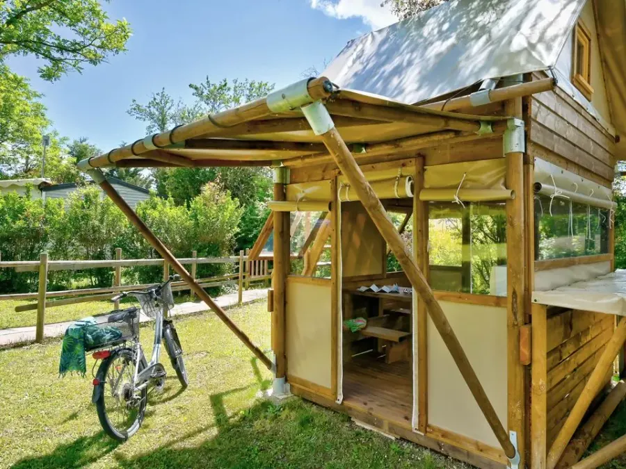 Flower Camping Le Château – FRANKRIJK – foto 2