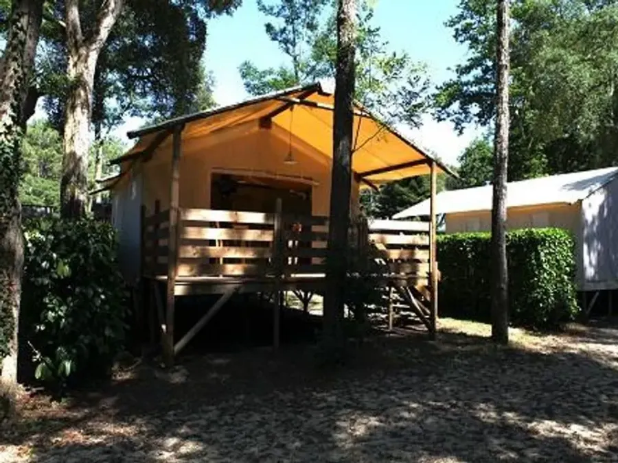 Flower Camping Les 2 Etangs – FRANKRIJK – foto 1