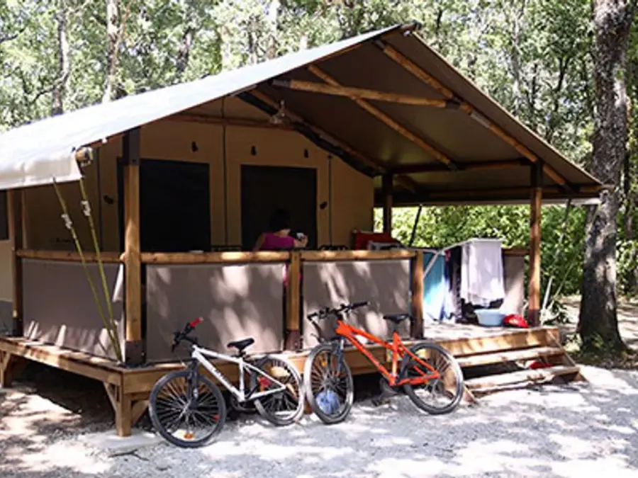 Flower Camping Les Truffières – FRANKRIJK – foto 3