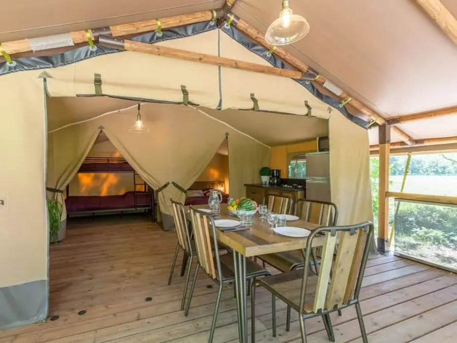 Flower Camping Les Truffières – FRANKRIJK – foto 6