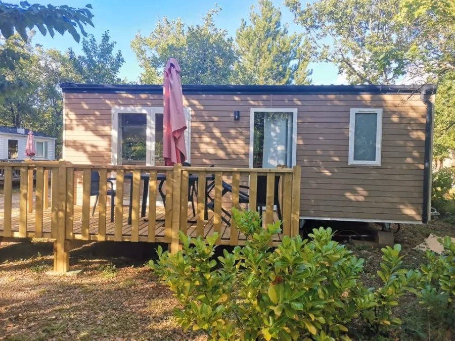 Flower Camping Jas du Moine – FRANKRIJK