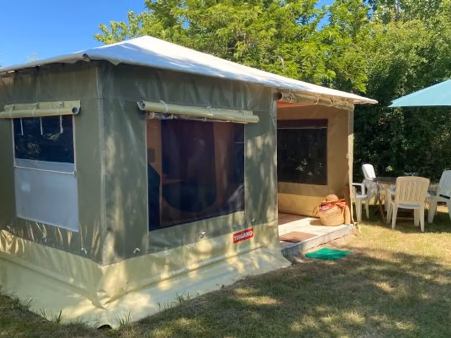 Flower Camping Le Petit Paris – FRANKRIJK