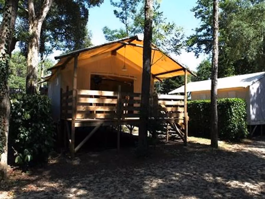 Flower Camping Les 2 Etangs – FRANKRIJK