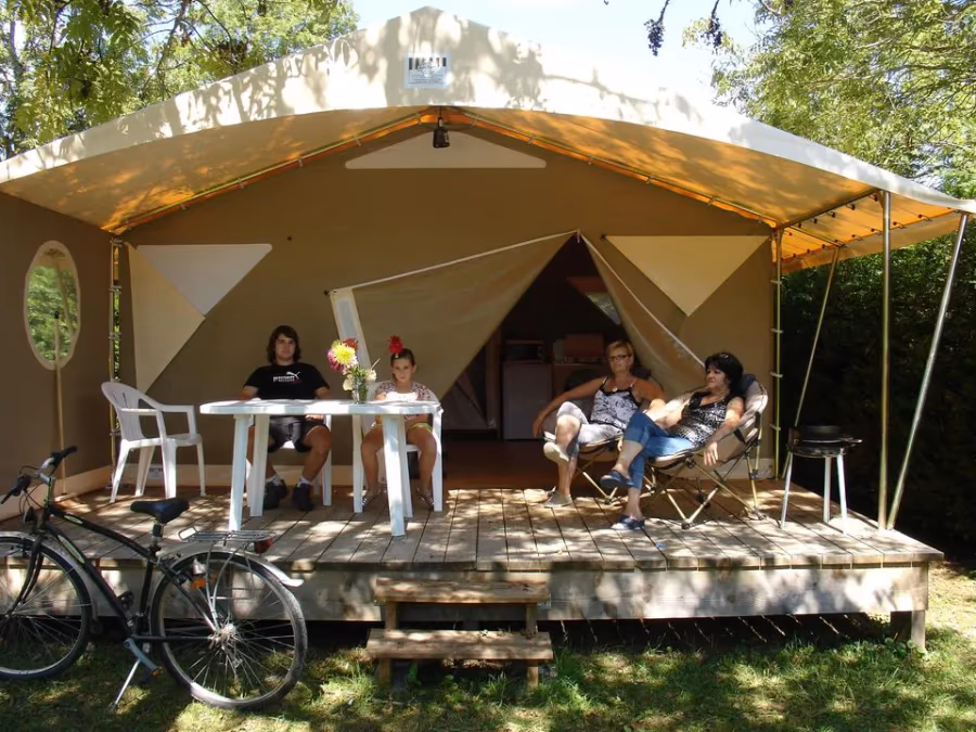 Flower Camping les 3 Ours – FRANKRIJK