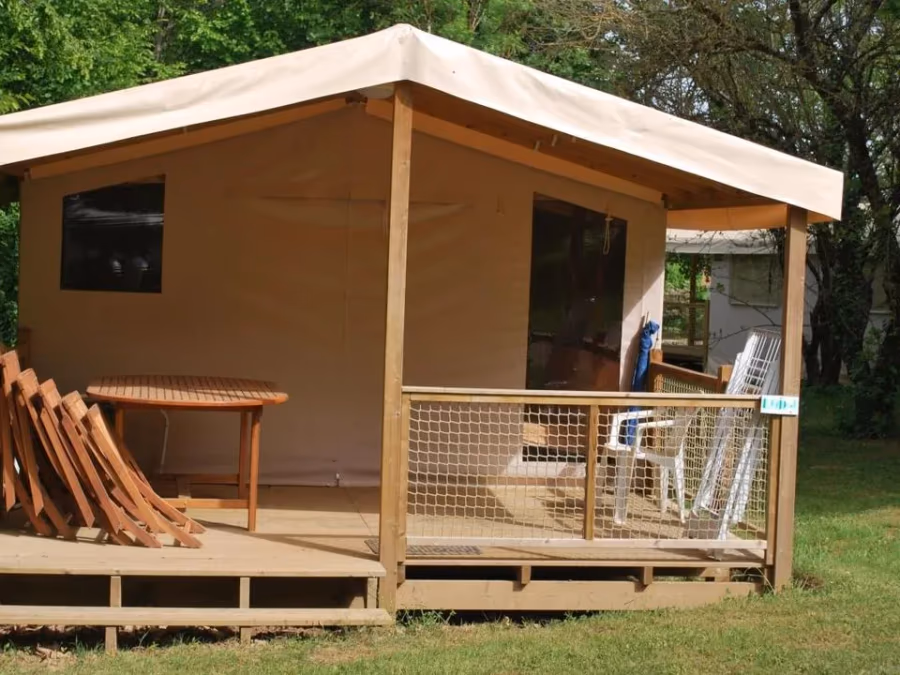 Flower Camping les Nauves – FRANKRIJK