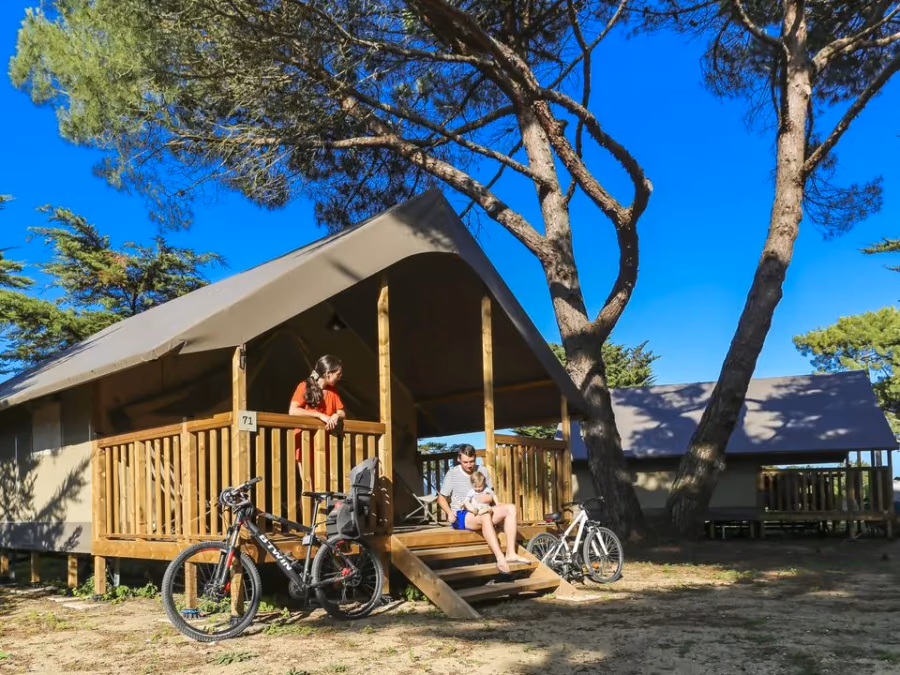 FLOWER Camping Tamarins Plage – FRANKRIJK