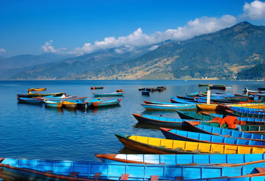Pokhara aan het Phewa meer – Nepal