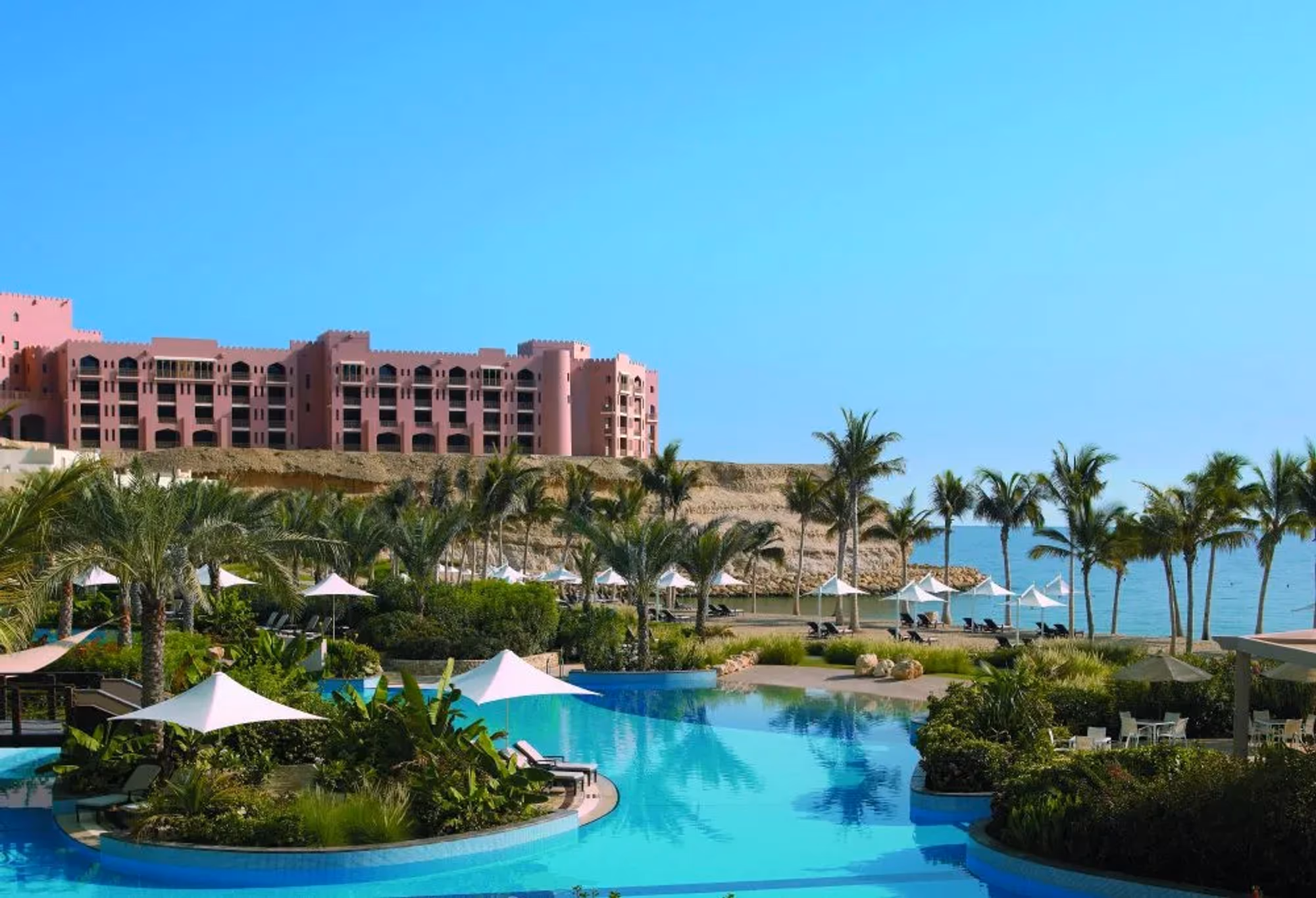 Shangri-La's Barr Al Jissah Resort